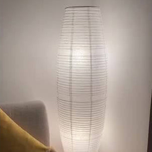 Reispapier Säulenlampe Nordik | Lichtobjekt aus Papier & Holz