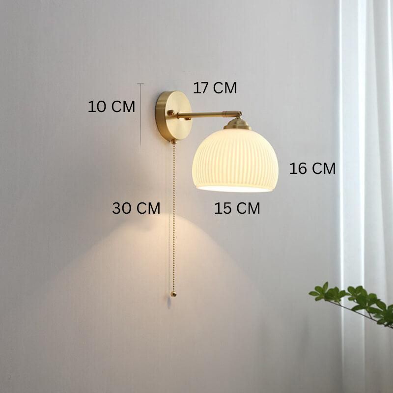 Glaskugel Wandlampe Milchweiß & Messing | Skandinavisches Lichtdesign