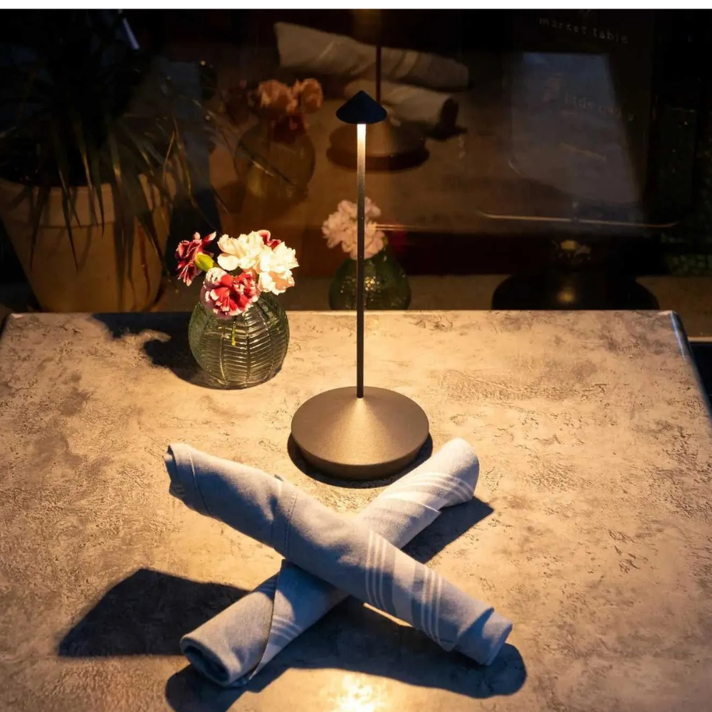 ClarityGlow | Ästhetik Design Lampe