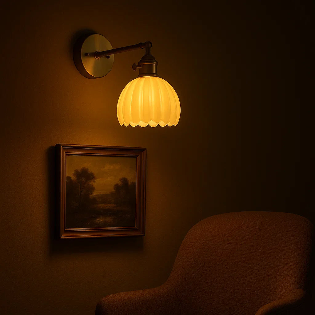 Vintage TulipGlow Wandleuchte | Blüten-Design